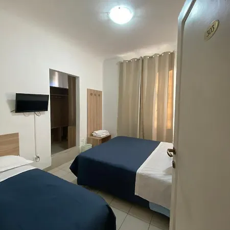 Golden Dream Oda ve Kahvaltı 3*