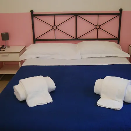 Golden Dream Bed & Breakfast 3*